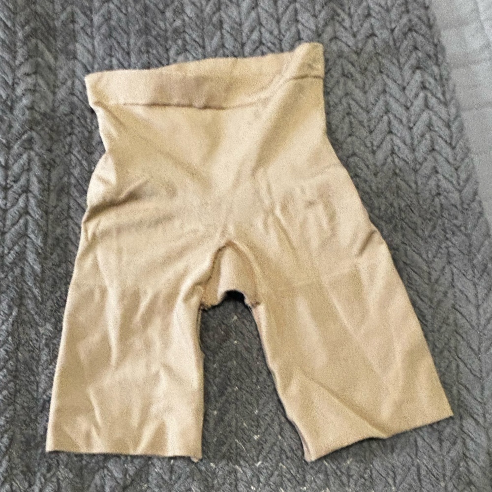 SPANX tan shape wear small